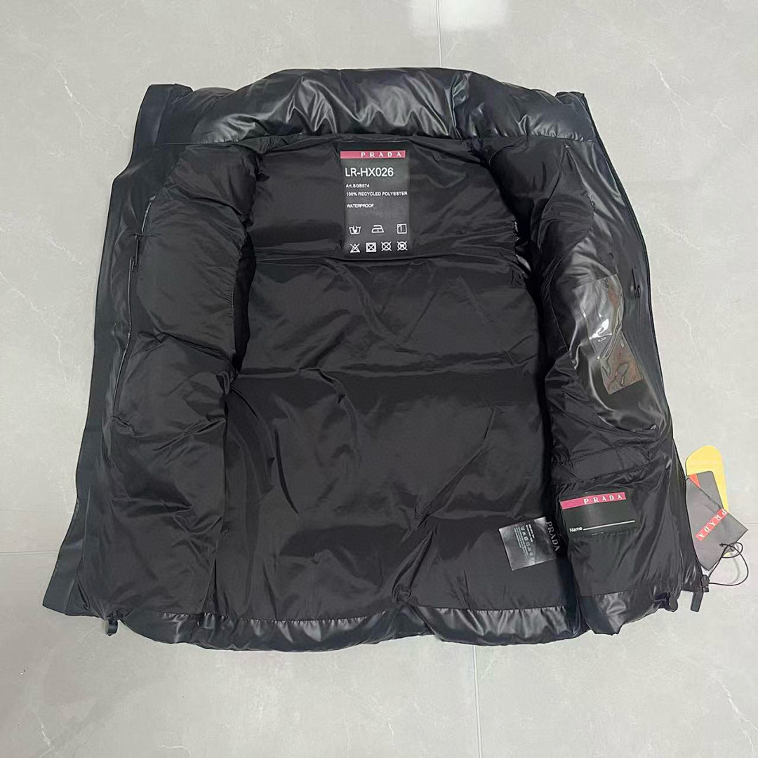 Prada 5C21 Vest −96L - Image 8
