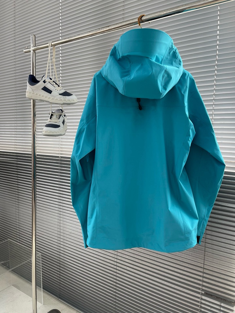 Arc'teryx — - Image 18
