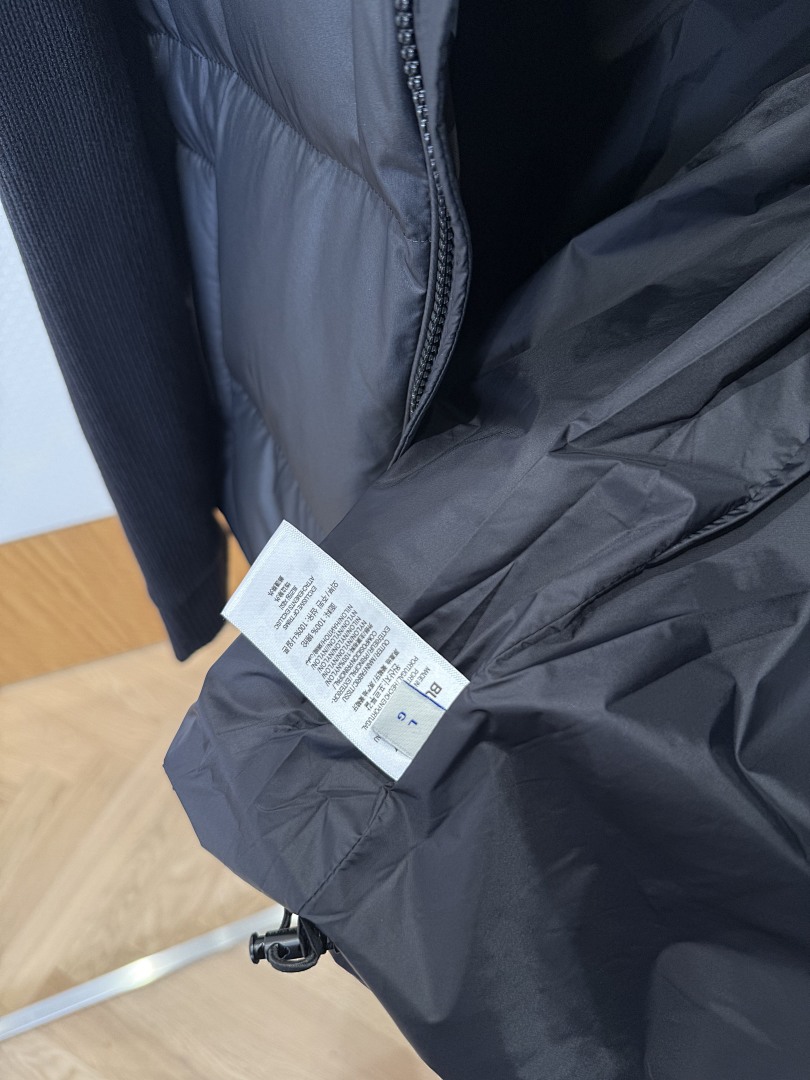Burberry 51980-8L - Image 6