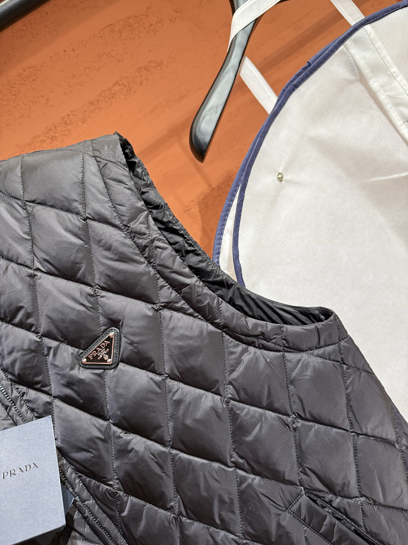 Prada 3211-86L - Image 13