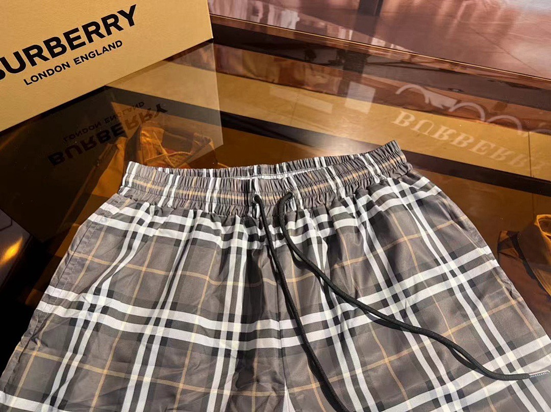 Burberry L68B039-65L - Image 15