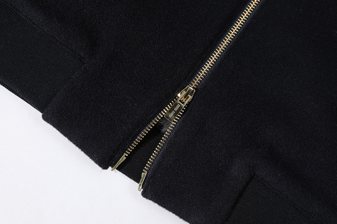 Miu Miu 524055 -51L - Image 8
