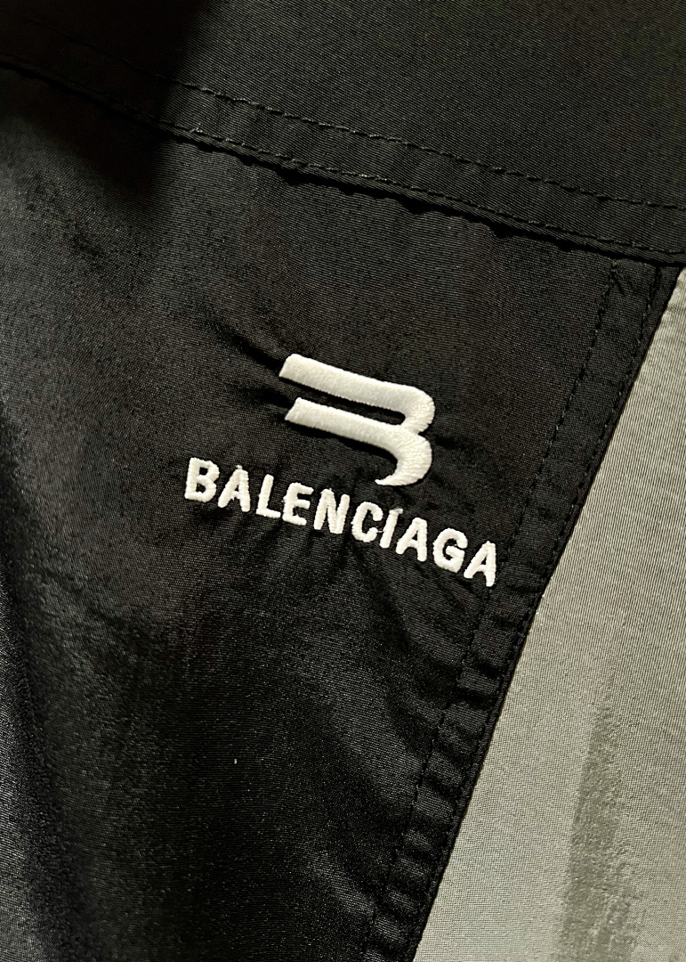 Balenciaga 3010-53L - Image 10