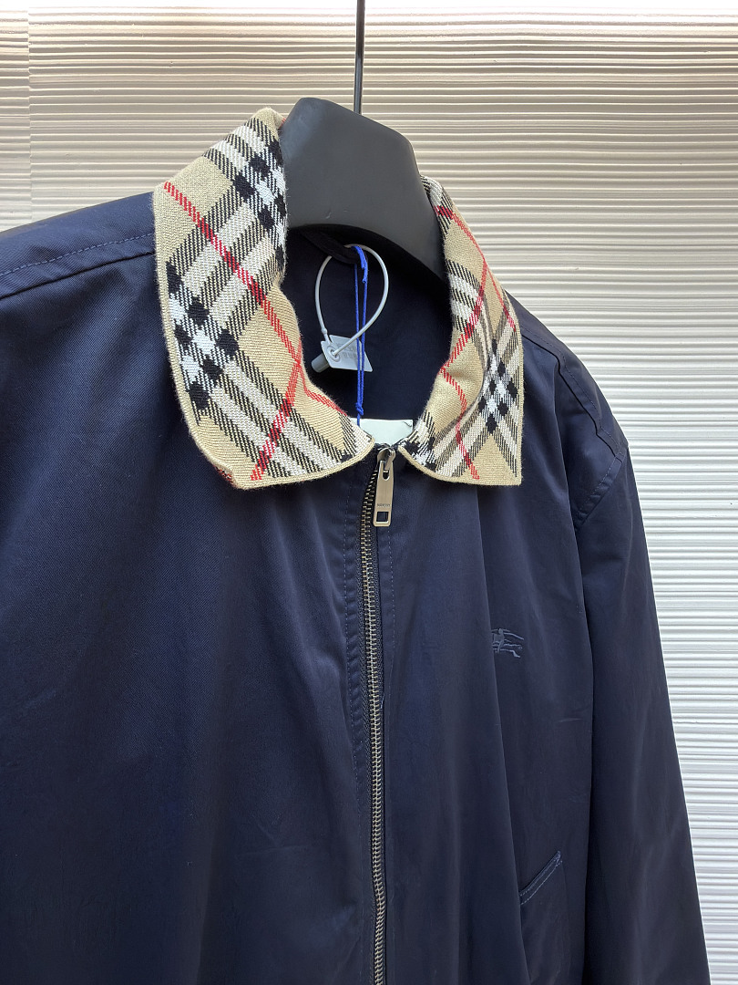 Burberry 5052−51L - Image 15