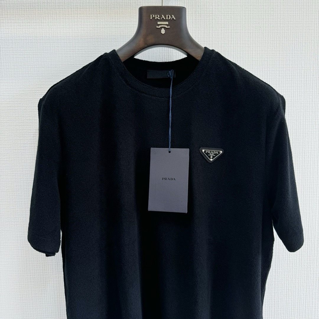 Prada 31807-90L Towel - Image 22