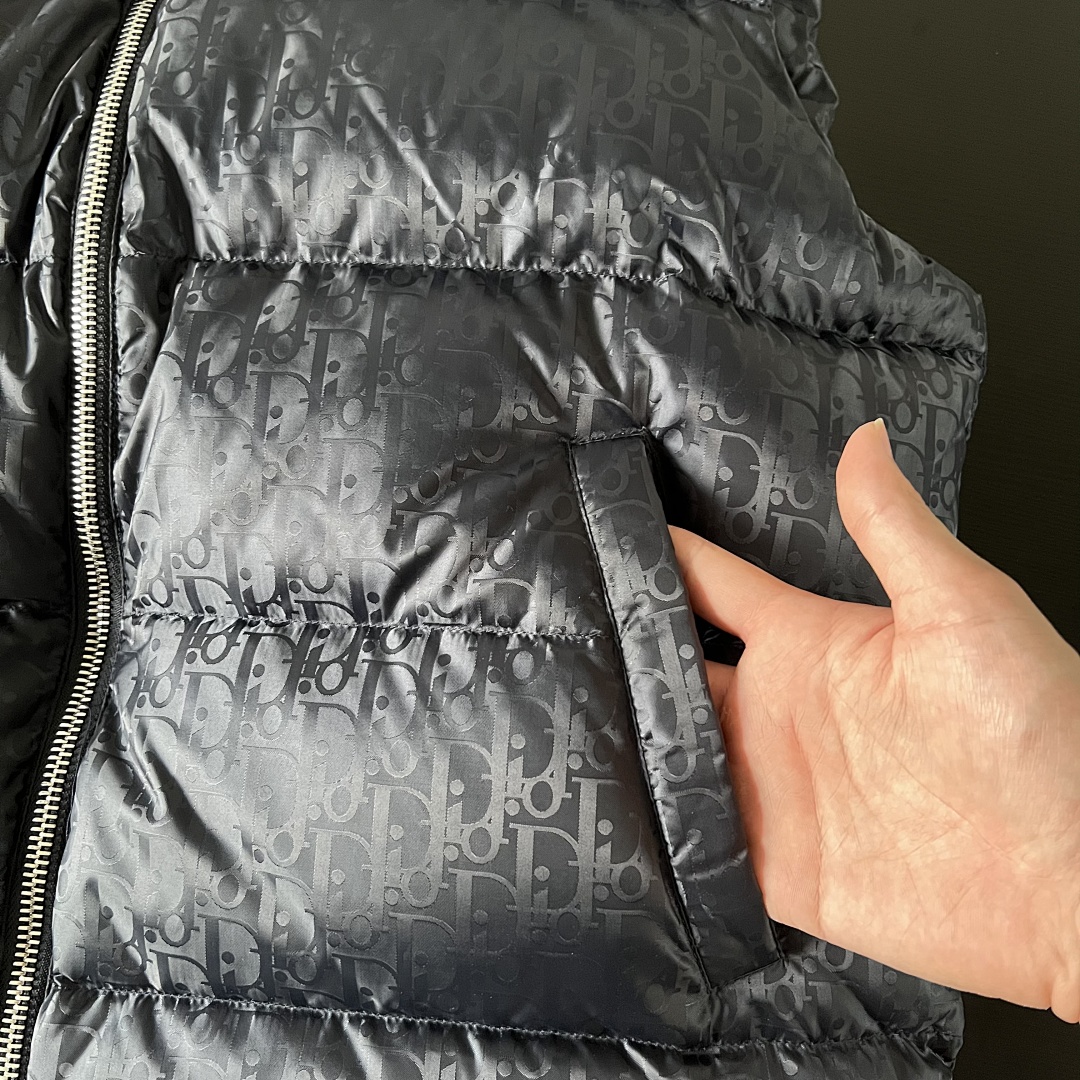 Dior Vest Price: 479Yuan - Image 4