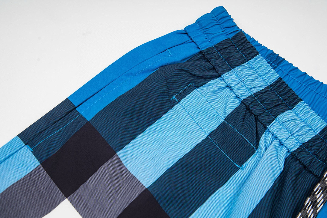 Burberry 52410−24L - Image 36