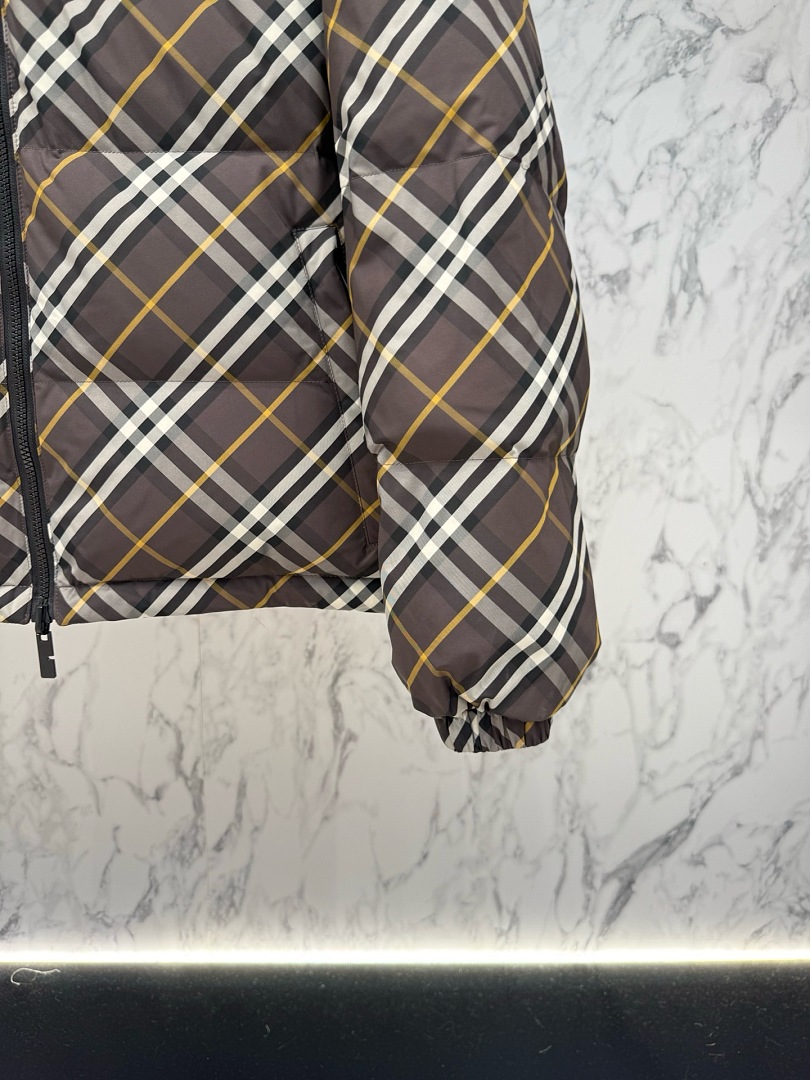 Burberry 348-13L - Image 19