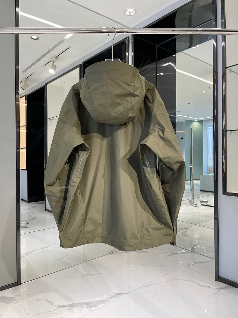 Arc'teryx — - Image 29