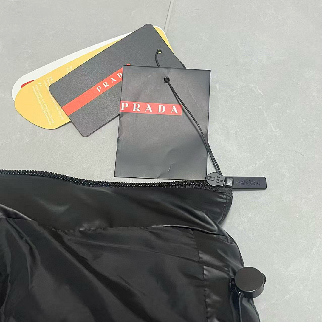 Prada 5C21 Vest −96L - Image 4