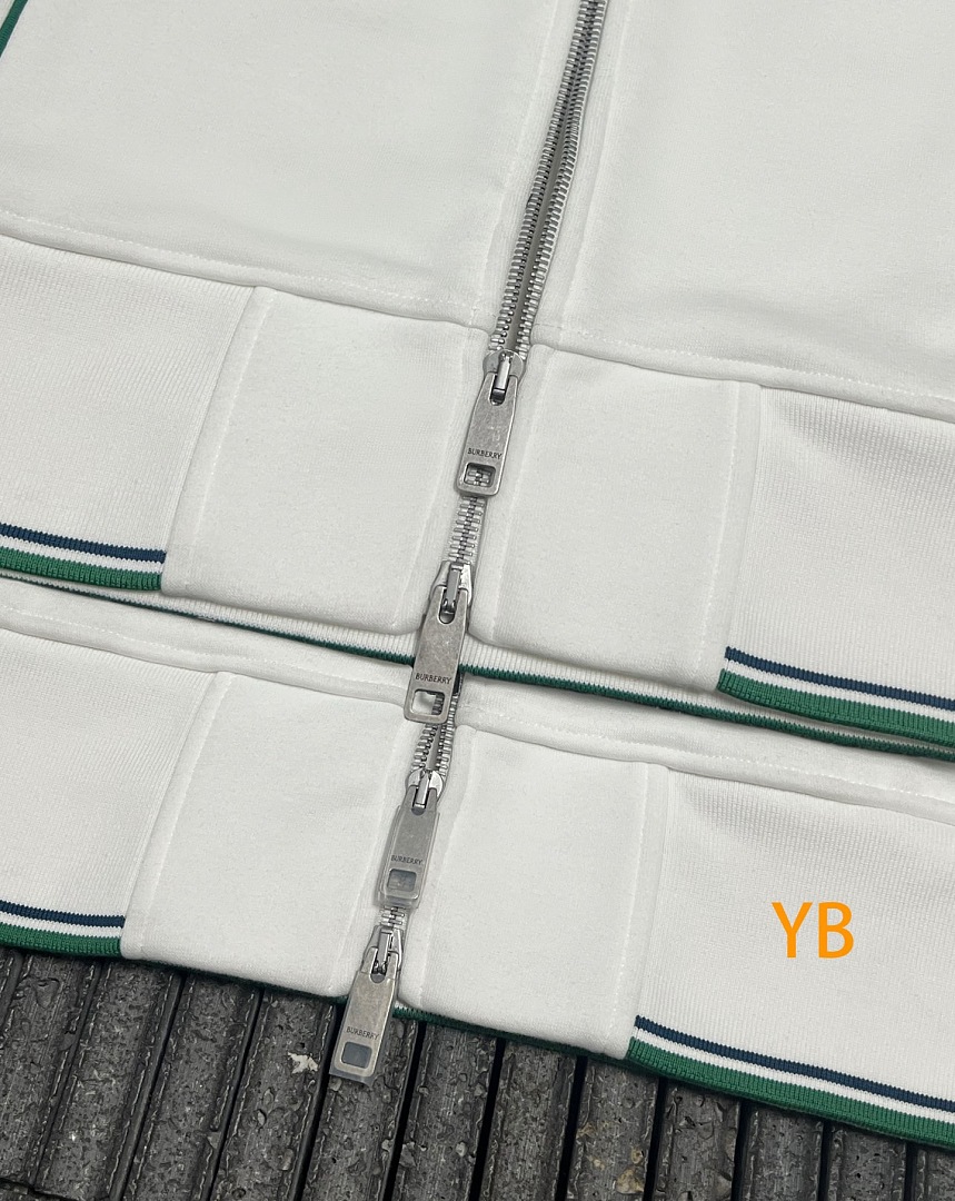 Burberry 526305−51L - Image 13