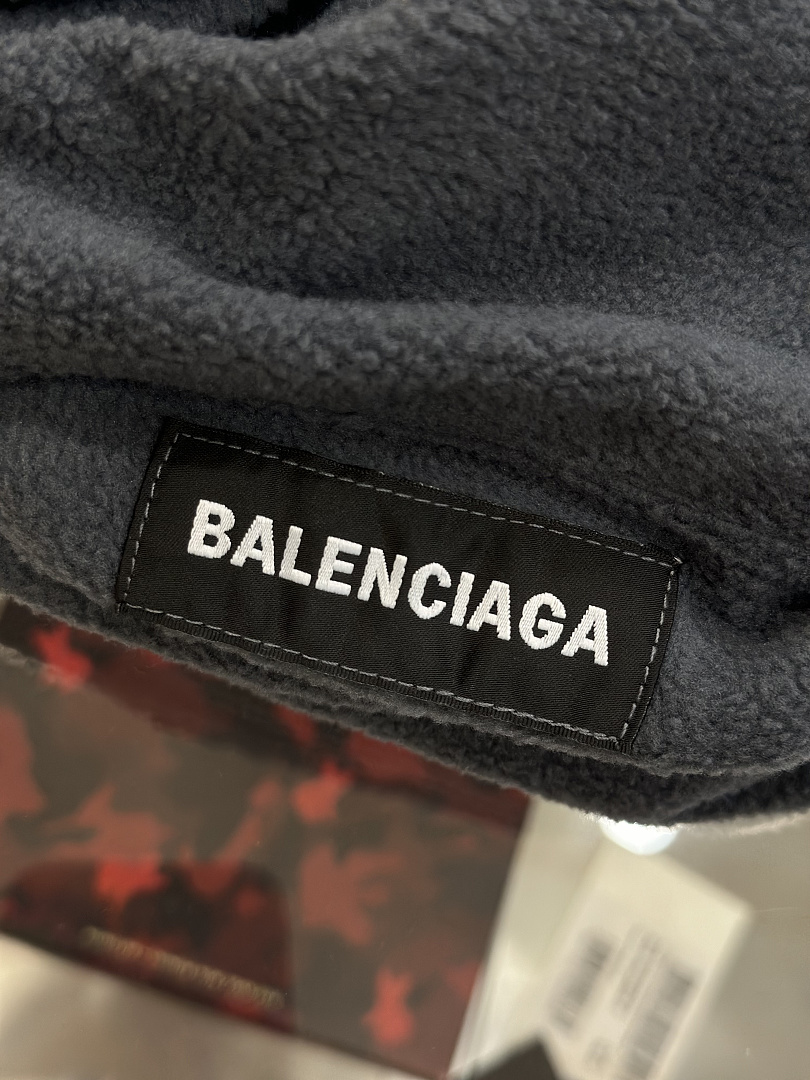 Balenciaga 52112−51L - Image 10