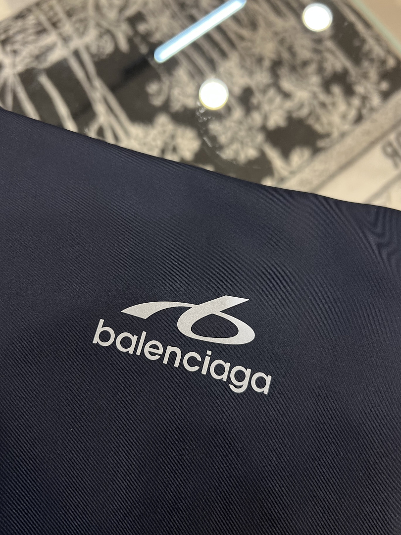Balenciaga 3124-41L - Image 9
