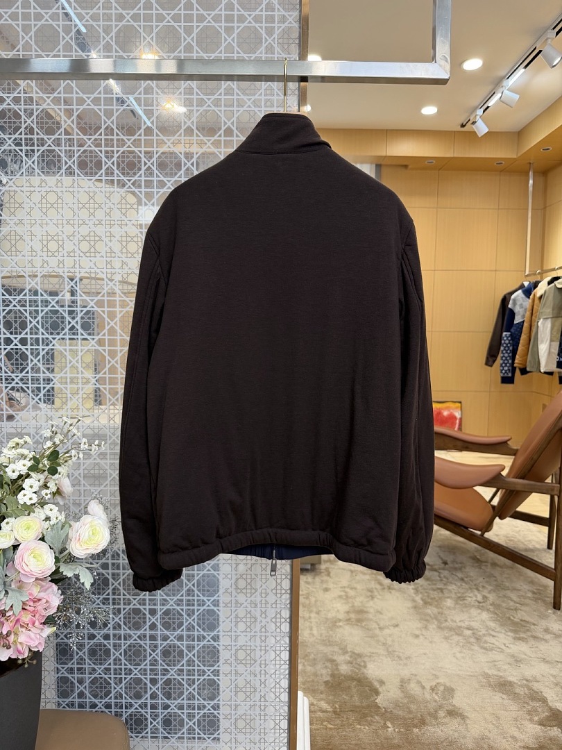 Burberry 567−8L - Image 4