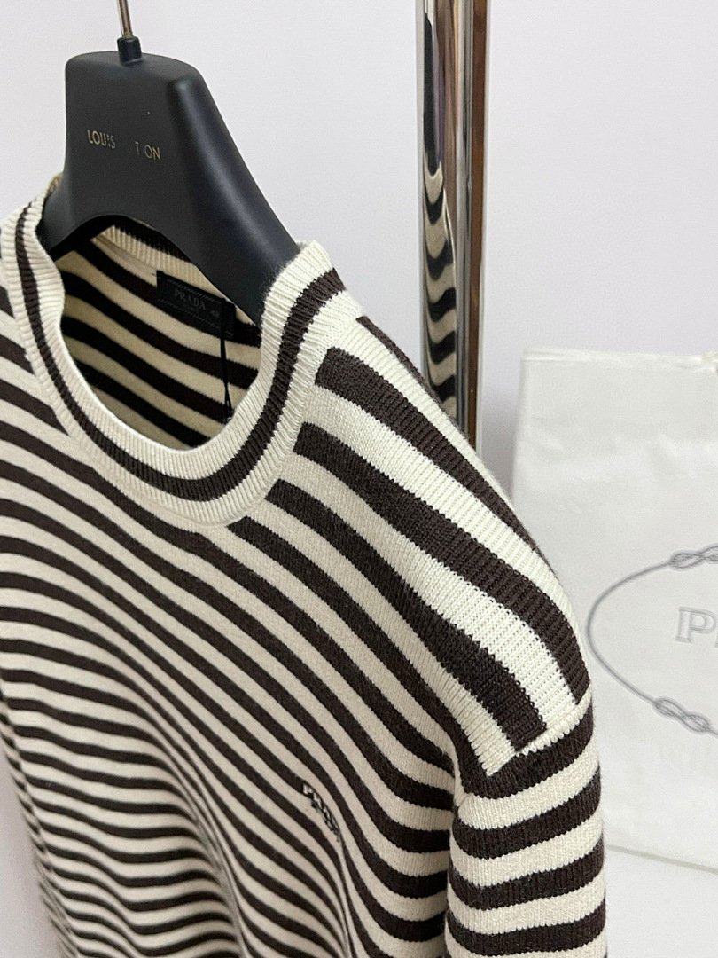 Prada 625341-60L - Image 7