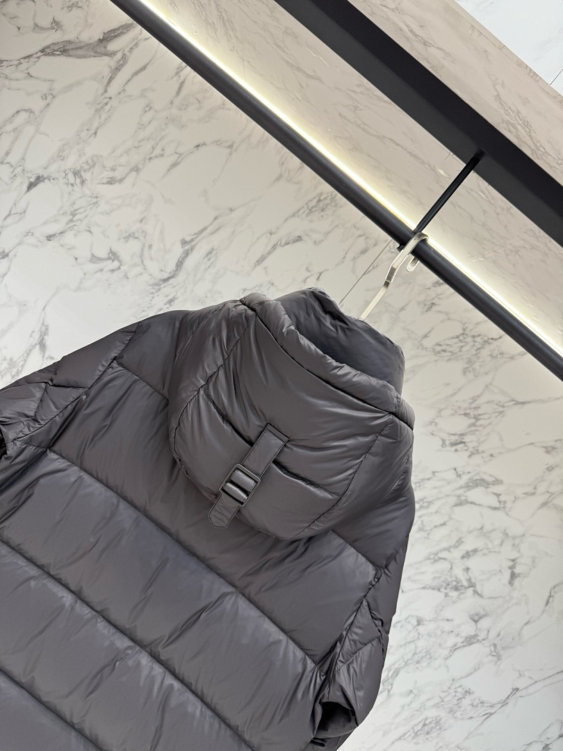 Burberry 38078-83L - Image 10