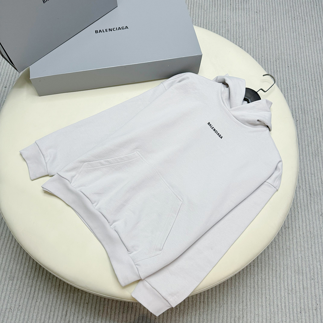 Balenciaga 5M018−17L - Image 12