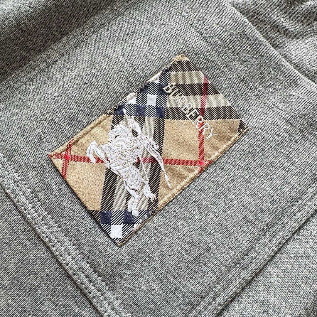 Burberry L68D017-61L - Image 13