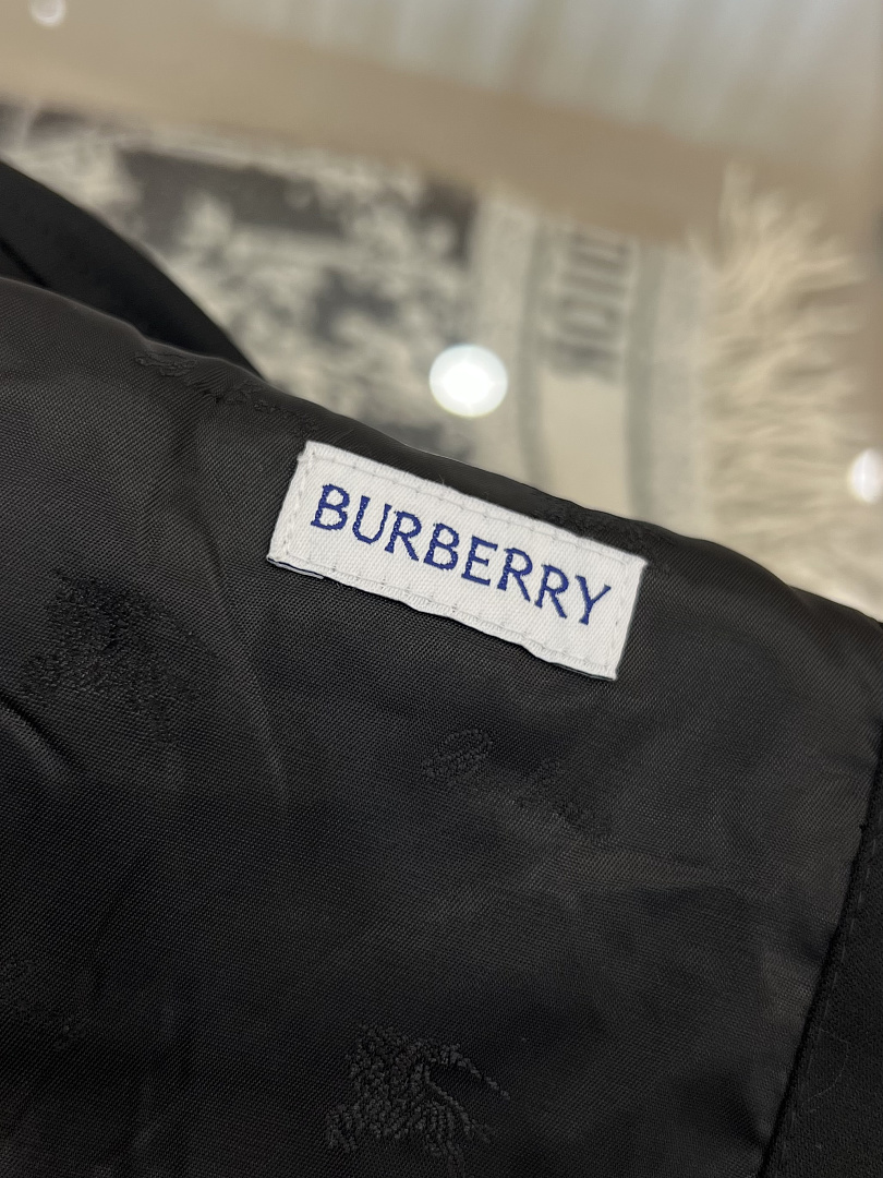 Burberry 556−8L - Image 7
