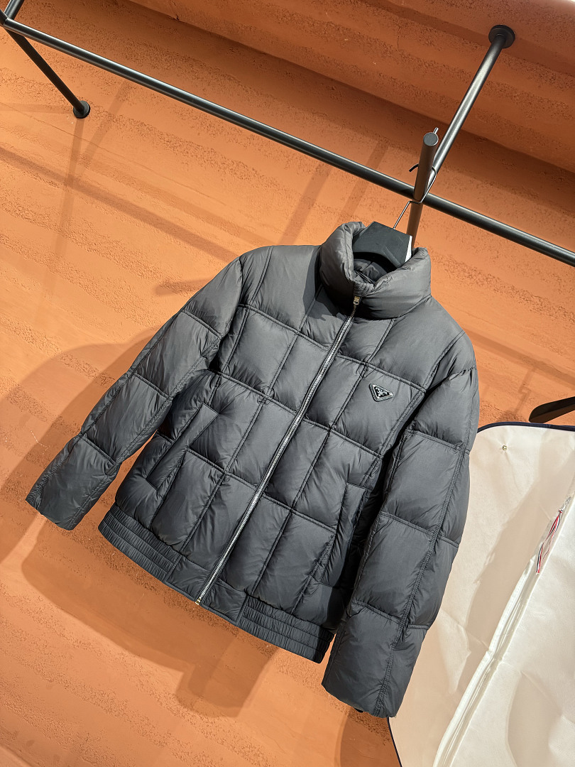 Prada 5290−8L - Image 23