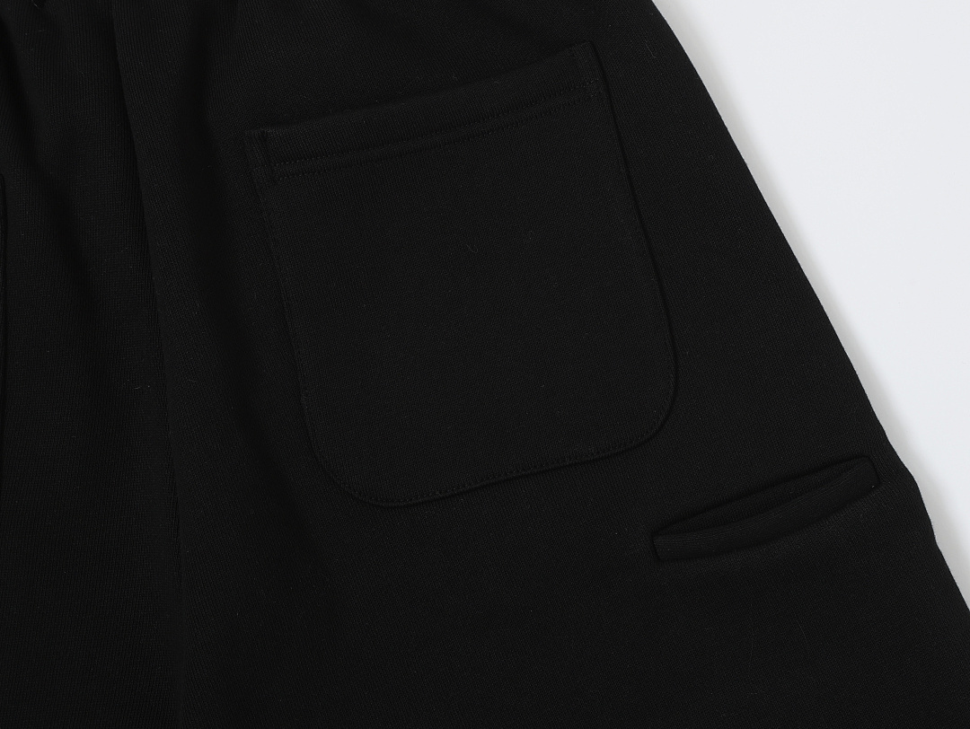 On Running 520Gsm Union Kingdom Cozy Baggy Shorts - Image 42
