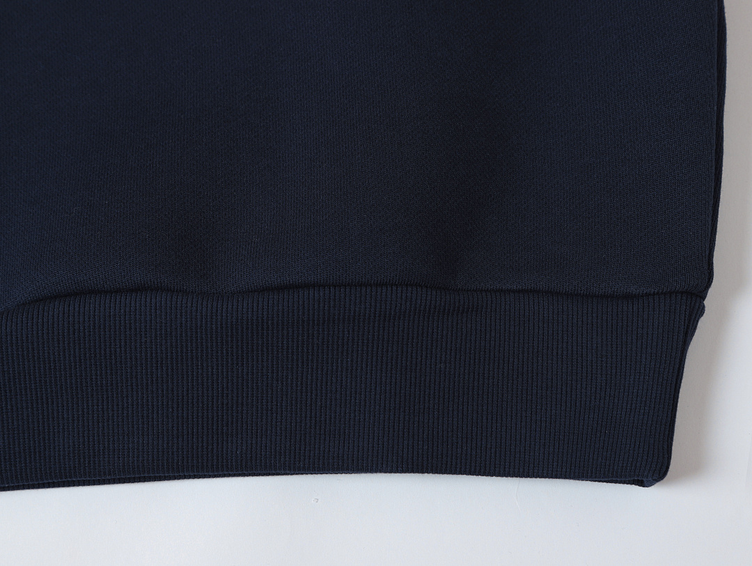 On Running 630Gsm Union Kingdom Boxy Crop Fit Blank Quarter-Zip Sweatshirt - Image 29
