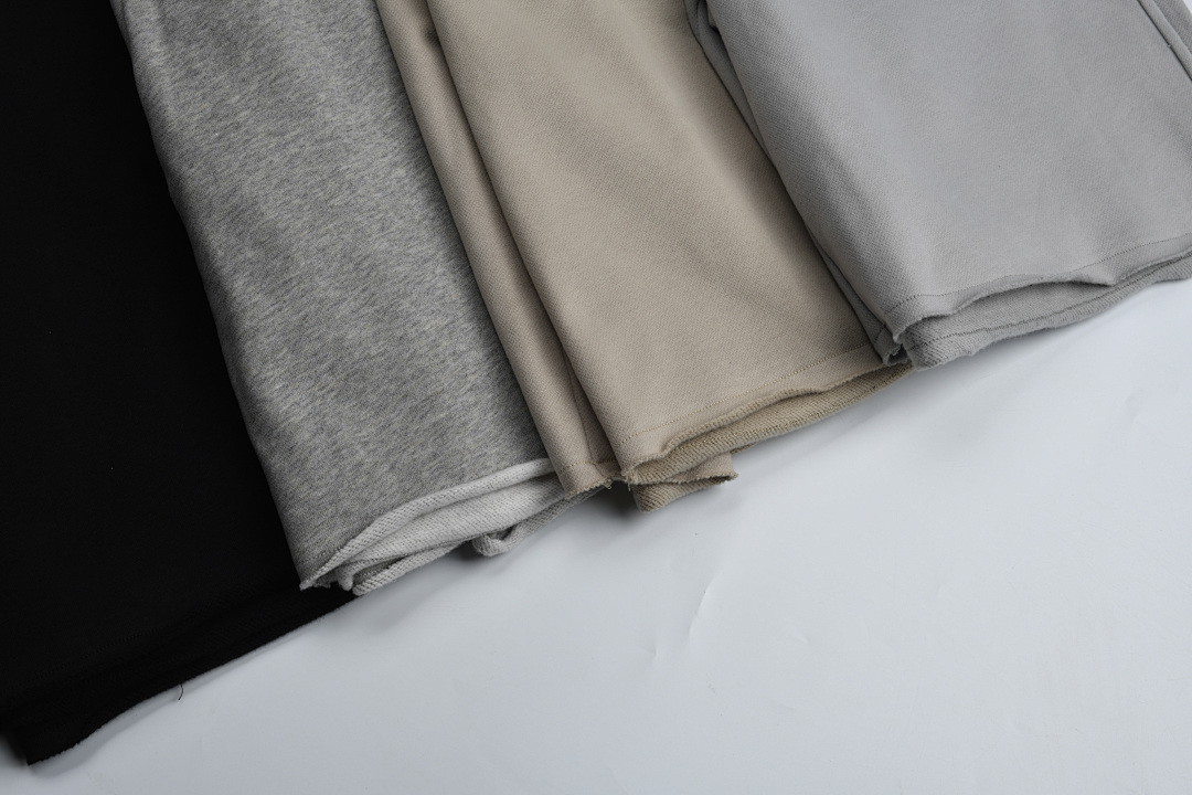On Running 360Gsm Union Kingdom Cloud Feeling Blank Shorts - Image 73