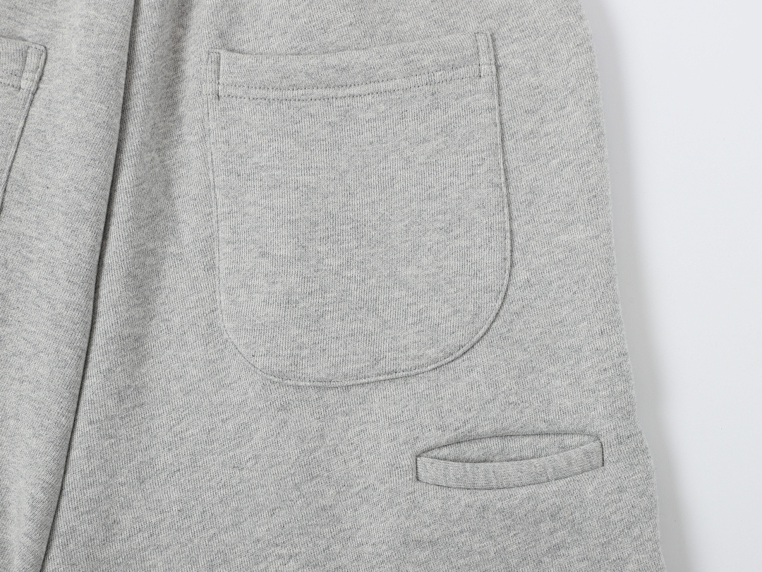 On Running 520Gsm Union Kingdom Boxy Cropped Fit Tracksuit - Image 80
