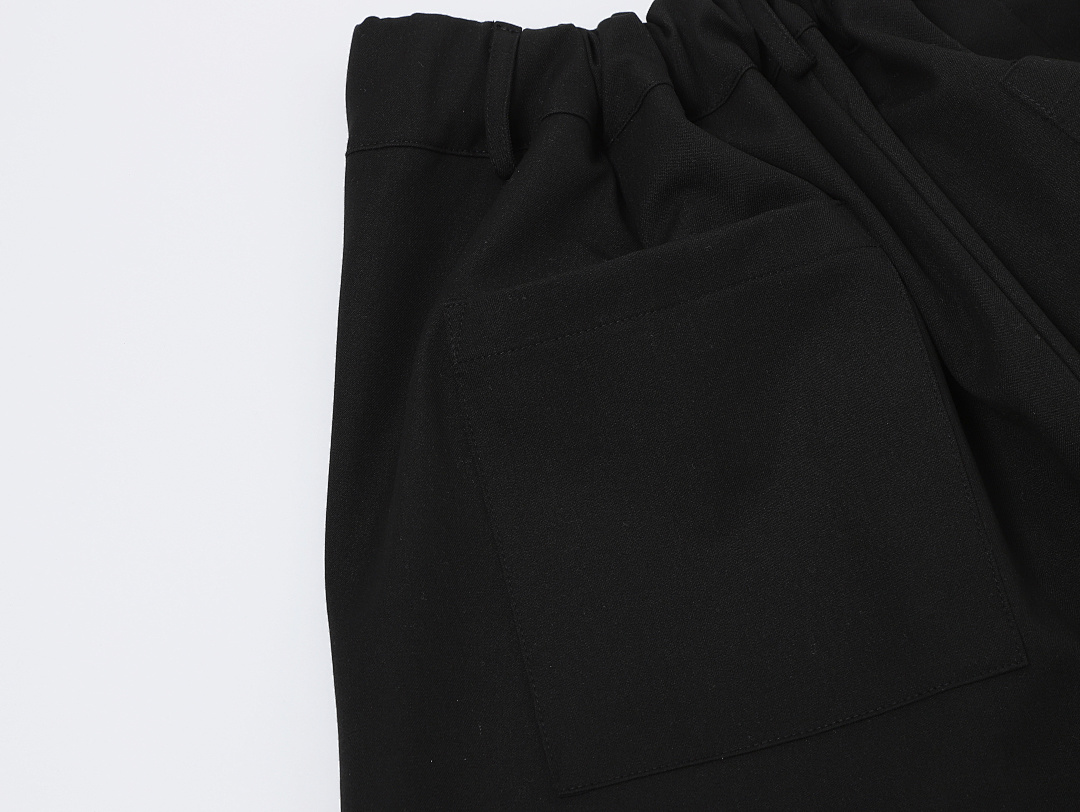 On Running 350Gsm Union Kingdom Baggy Fit Pleated Pant - Image 17