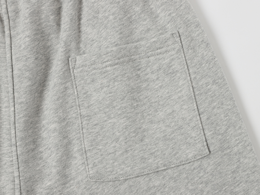 On Running 360Gsm Union Kingdom Cloud Feeling Blank Shorts - Image 23