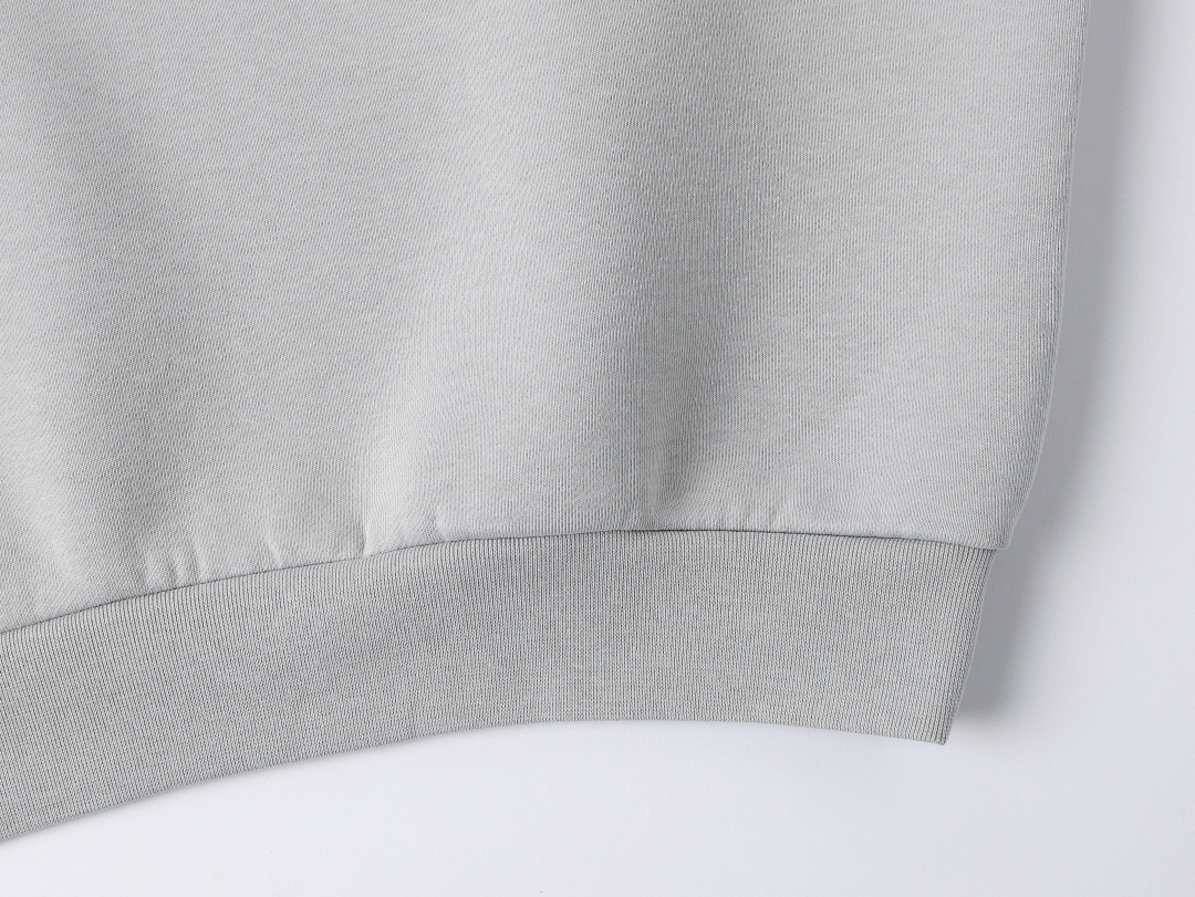 On Running 630Gsm Union Kingdom Boxy Cropped Fit Blank Crewneck - Image 35