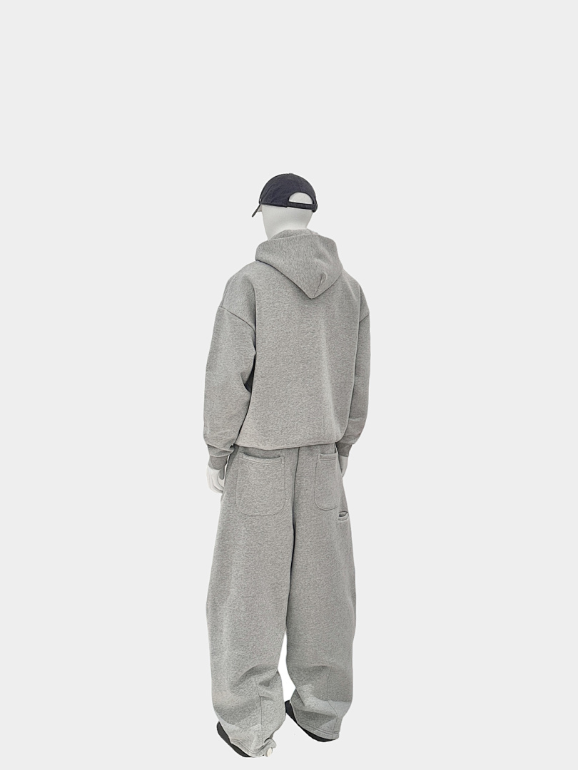 On Running 520Gsm Union Kingdom Boxy Cropped Fit Tracksuit - Image 58