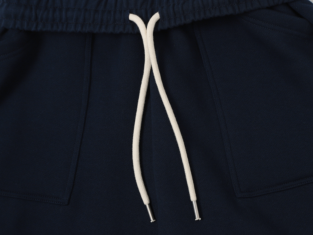 On Running 520Gsm Union Kingdom Cozy Baggy Shorts - Image 29