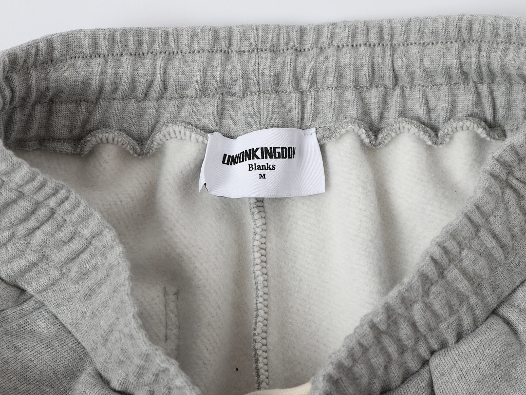 On Running 520Gsm Union Kingdom Boxy Cropped Fit Tracksuit - Image 87