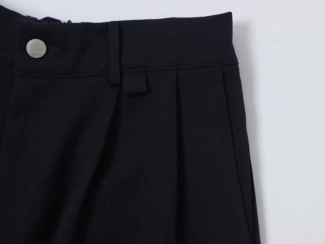 On Running 350Gsm Union Kingdom Baggy Fit Pleated Pant - Image 26