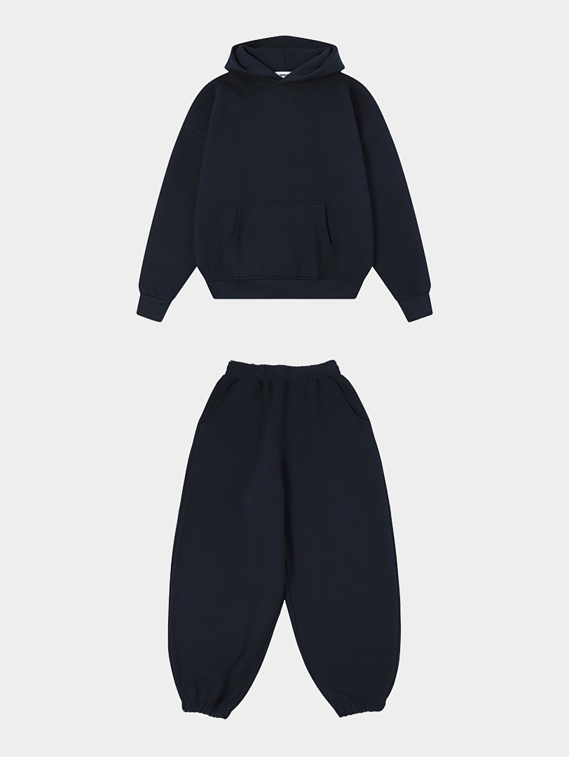 On Running 520Gsm Union Kingdom Boxy Cropped Fit Tracksuit - Image 111