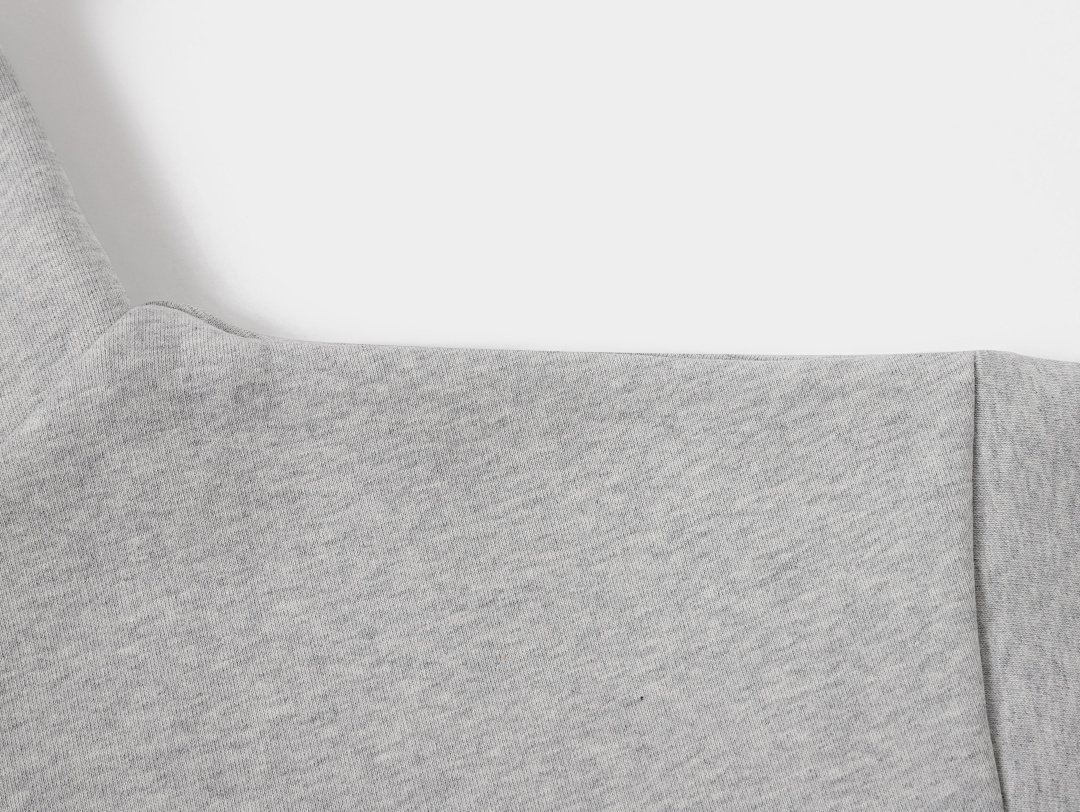 On Running 630Gsm Union Kingdom Boxy Cropped Fit Blank Zip-Up - Image 6