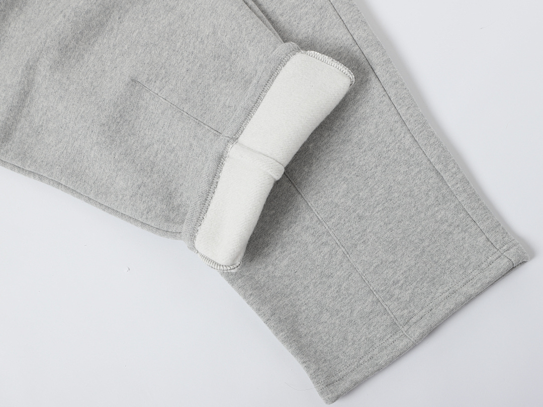 On Running 520Gsm Union Kingdom Boxy Cropped Fit Tracksuit - Image 81