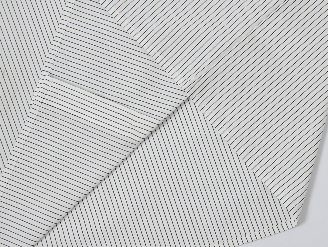 On Running [Restocking]120Gsm Union Kingdom 100% Cotton Boxy Cropped Fit Striped Long-Sleeved Shirt - Image 8