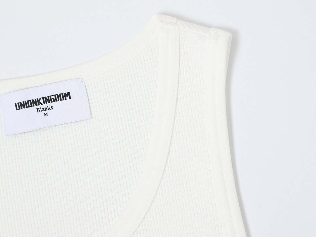 On Running 380G Union Kingdom 100% Cotton Slim And Cropped Fit Waffle Weave Tank Top - Image 14