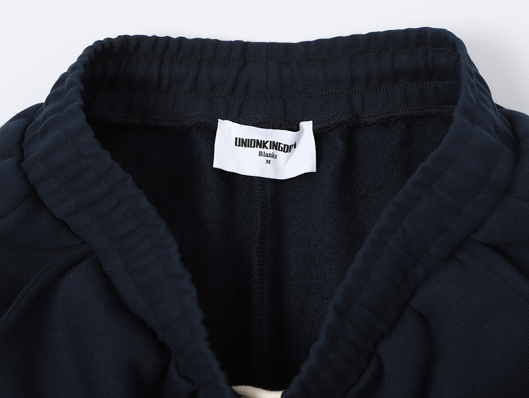 On Running 520Gsm Union Kingdom Boxy Cropped Fit Tracksuit - Image 115
