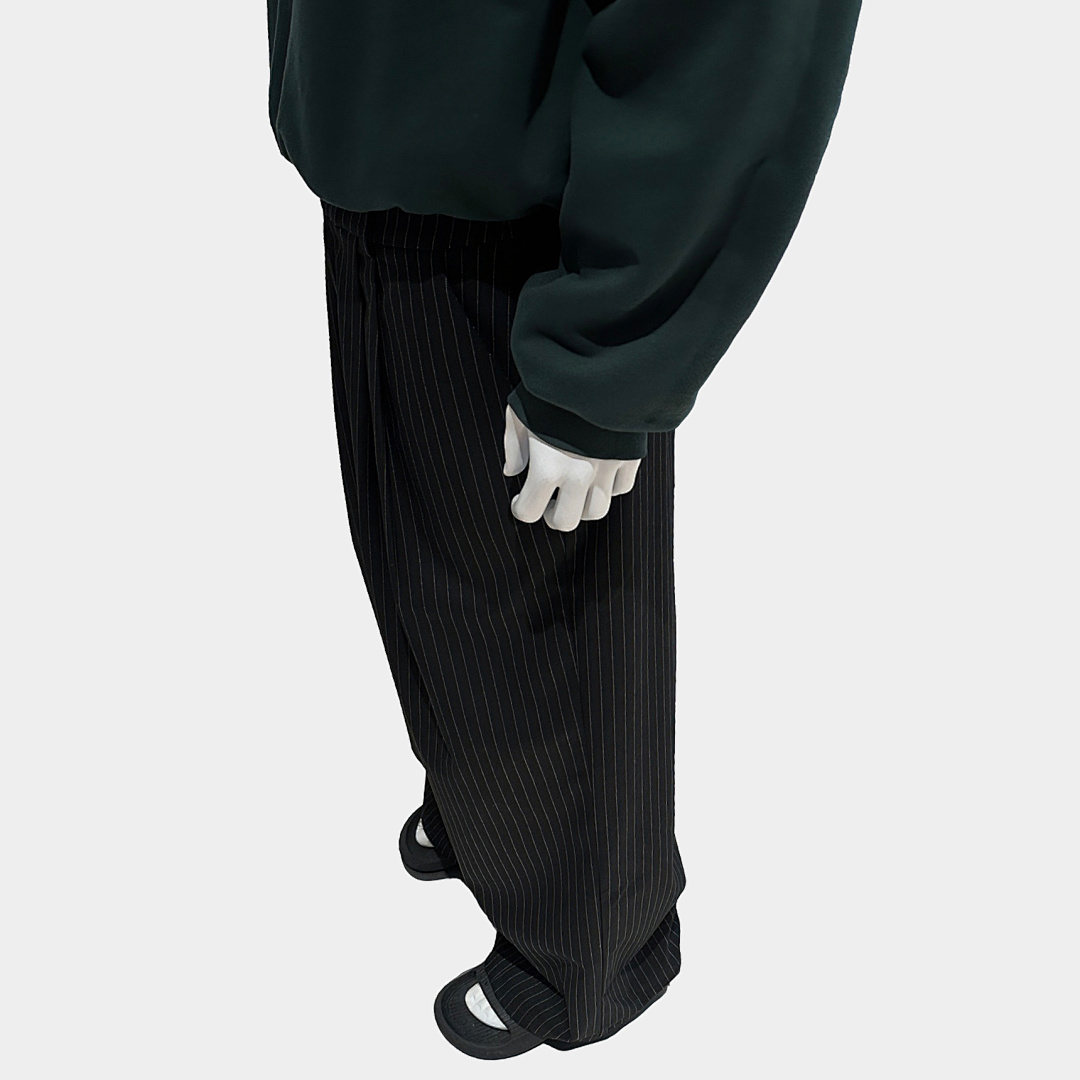 On Running [Restocking]300Gsm Union Kingdom Baggy Fit Striped Pleated Pant - Image 32