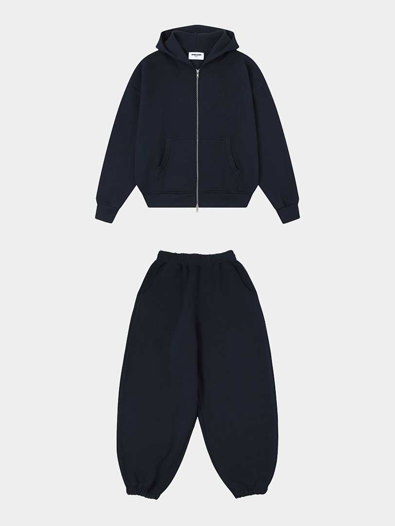 On Running 520Gsm Union Kingdom Boxy Cropped Fit Zip-Up - Image 44