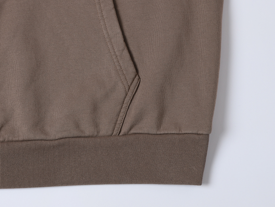 On Running 420Gsm Union Kingdom Terry Faric 100% Cotton Cropped Fit Blank Hoodie - Image 9