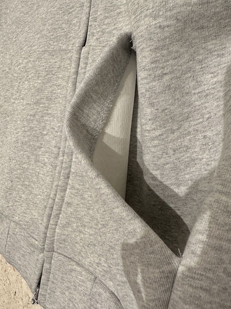 On Running 630Gsm Union Kingdom Boxy Cropped Fit Blank Zip-Up - Image 74
