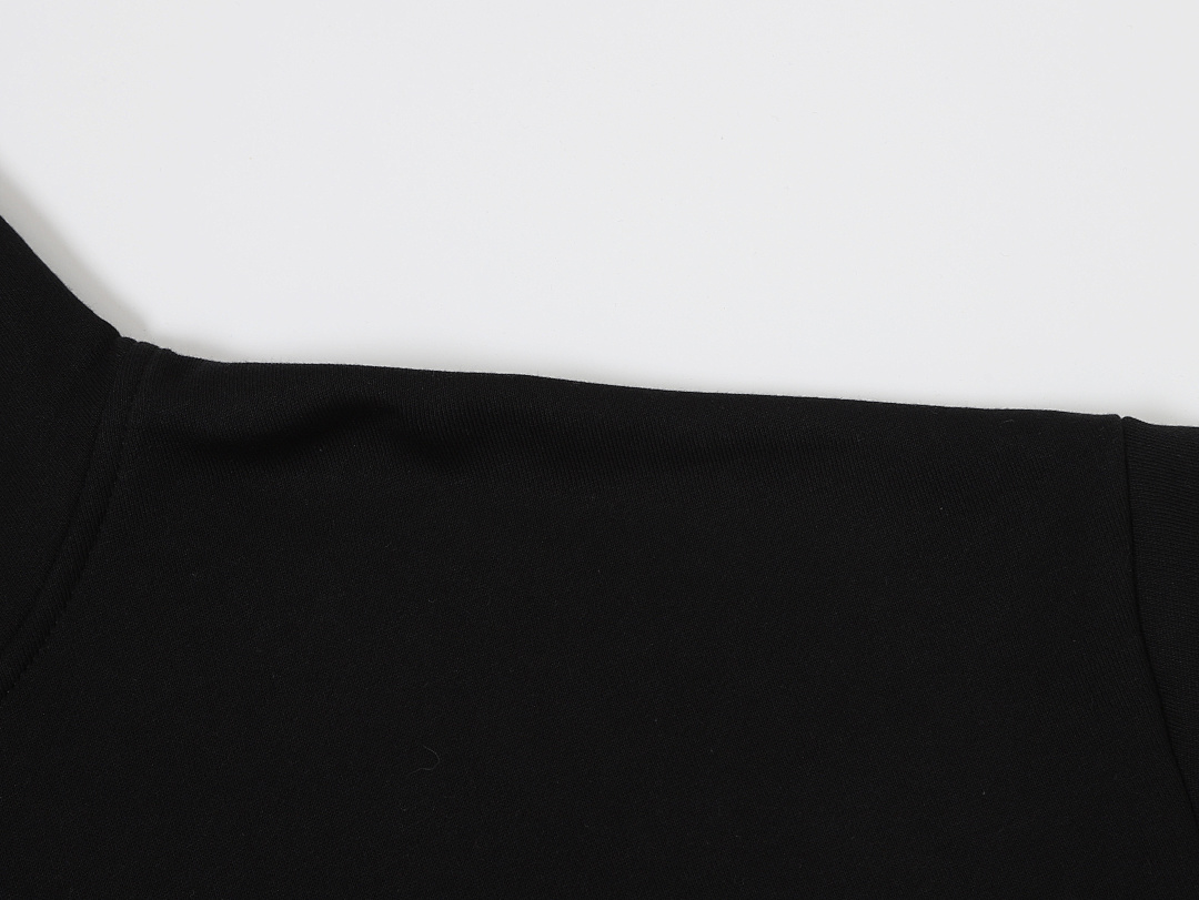 On Running 360Gsm Union Kingdom 100% Cotton French Terry Boxy Cropped Fit Hoodie - Image 29