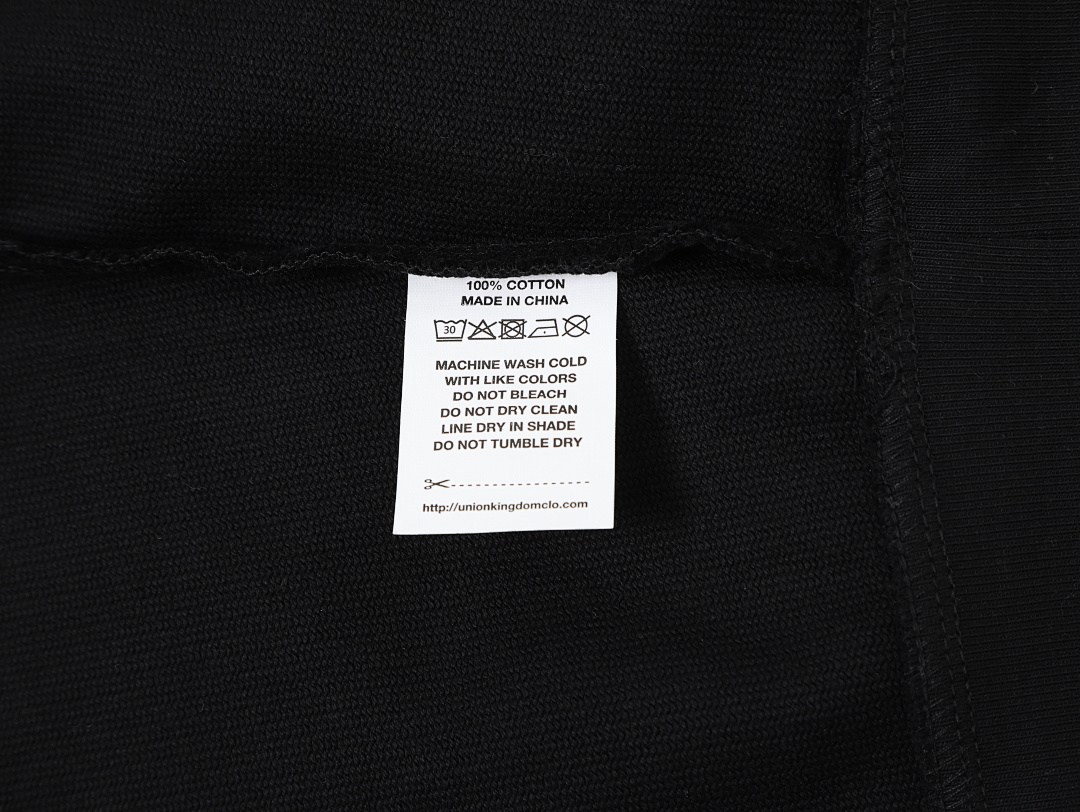 On Running 360Gsm Union Kingdom 100% Cotton Boxy Cropped Fit Quarter-Zip Sweatshirt - Image 25