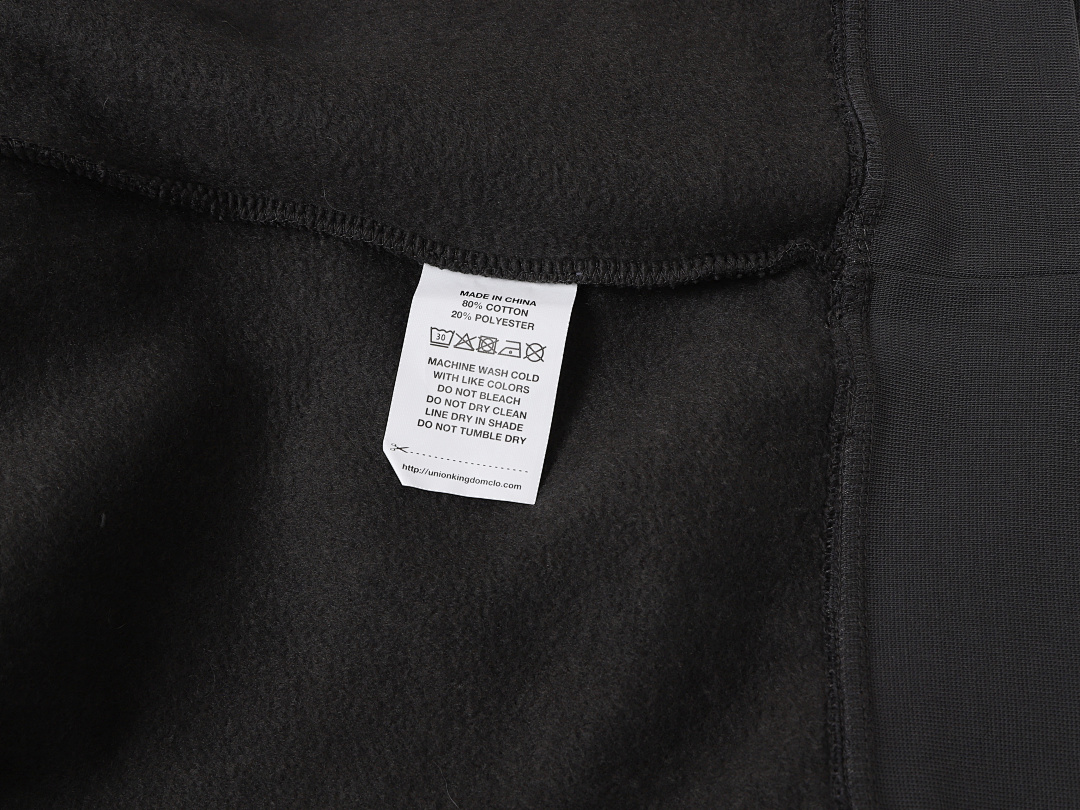 On Running 520Gsm Union Kingdom Boxy Fit Crewneck - Image 19