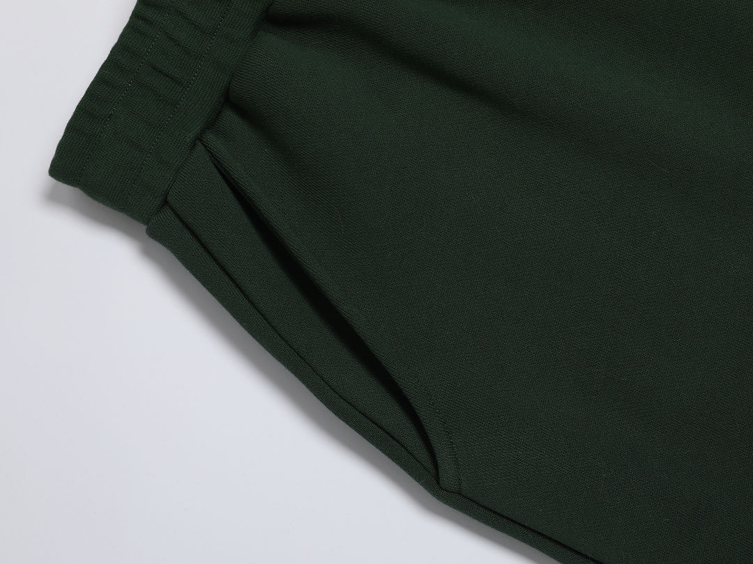On Running 520Gsm Union Kingdom Boxy Cropped Fit Tracksuit - Image 24