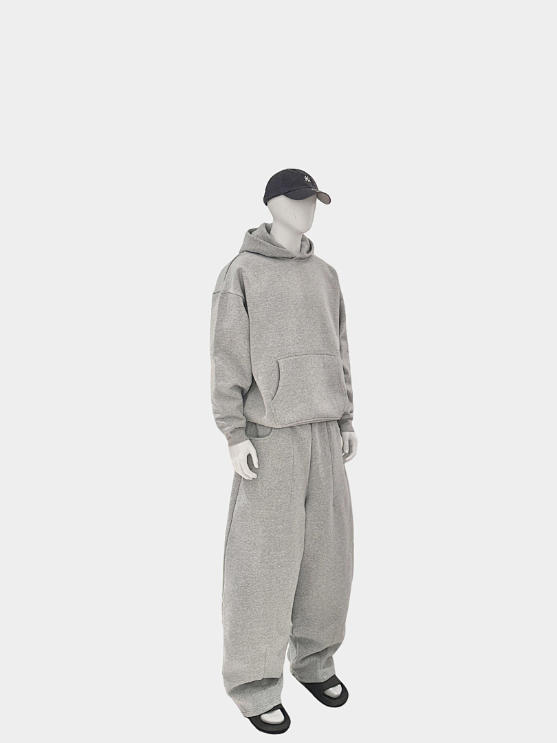 On Running 520Gsm Union Kingdom Boxy Cropped Fit Tracksuit - Image 55
